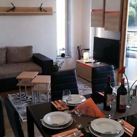 בית נופש With Pool Kristal