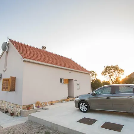 With Pool Kristal * שיבניק