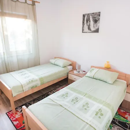 With Pool Kristal בית נופש *