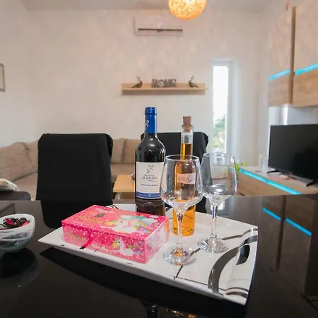 בית נופש With Pool Kristal *