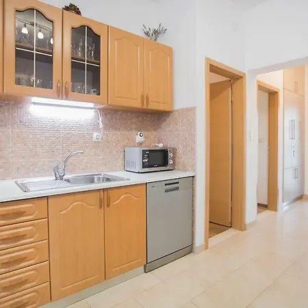 With Pool Kristal * שיבניק