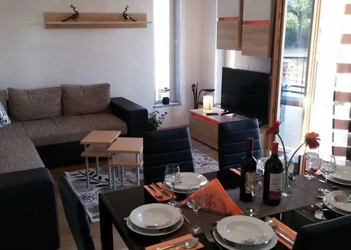 Feriehus With Pool Kristal