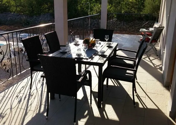 Ferienhaus With Pool Kristal *