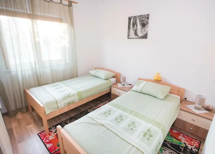 With Pool Kristal Ferienhaus *