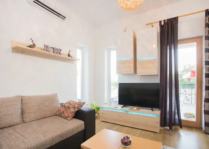 With Pool Kristal * Šibenik