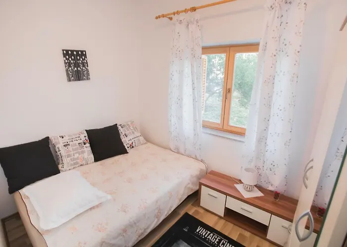 With Pool Kristal Ferienhaus *