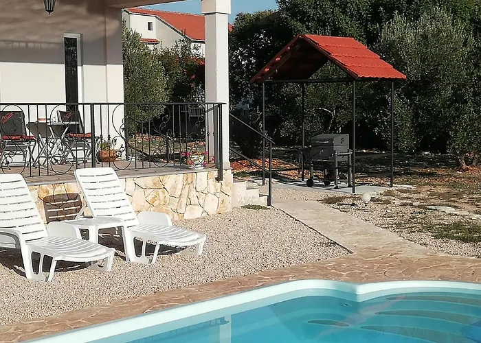 With Pool Kristal Nyaraló Šibenik